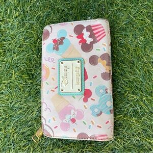 Disney loungeflyWallet with dessert print